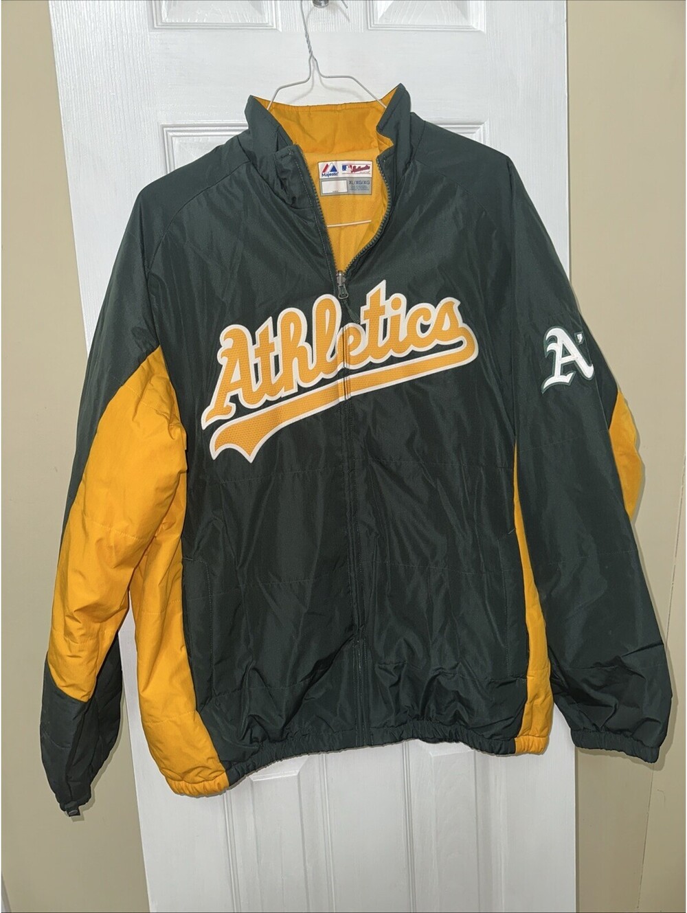 Oakland Athletics *A's  *Majestic jacket *MLB *American League *Baseball XL